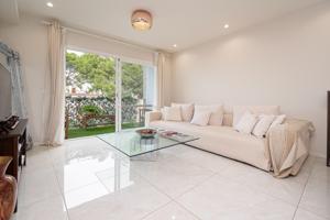 Piso reformado de 3 dormitorios con terraza en Santa Catalina photo 0