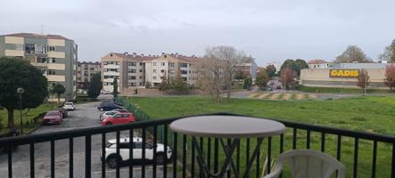 Piso luminoso 3 dormitorios, con terrazas y vistas despejadas en Santa Cruz (Oleiros) photo 0