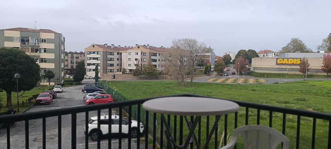 Piso luminoso 3 dormitorios, con terrazas y vistas despejadas en Santa Cruz (Oleiros) photo 0