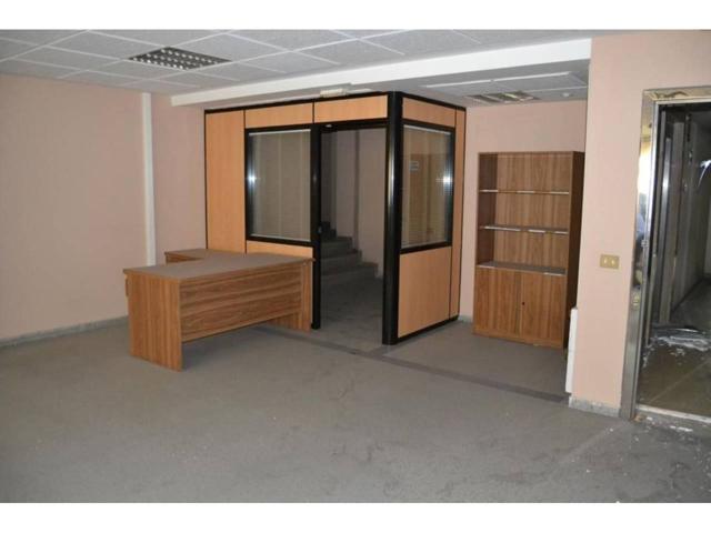Edificio - hotel destinado para residencia de estudiantes en venta en Avenida Valencia photo 0