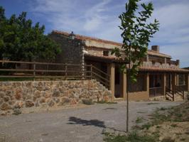 Villa - masía rural en venta en Cuevas de Vinromá photo 0