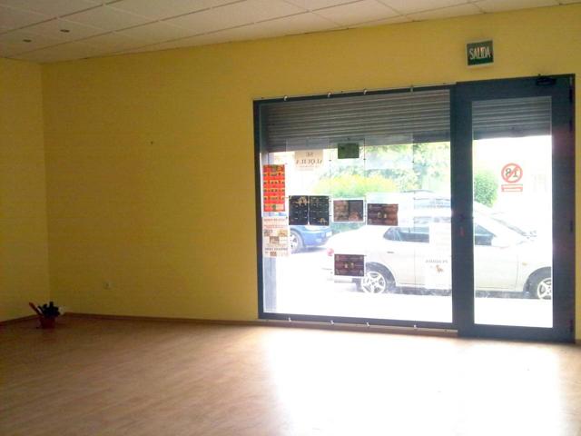 Local comercial en alquiler en Avenida Nules, Burriana photo 0