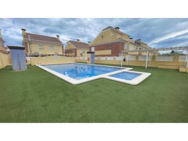 Adosado en venta en zona Heliópolis, Benicassim photo 0