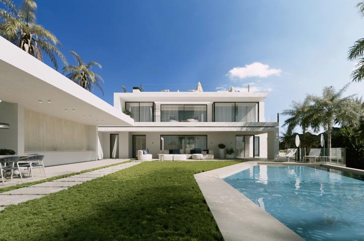 Villa En venta en Marbella photo 0