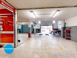 Industrial En venta en Valdeacederas, Madrid photo 0
