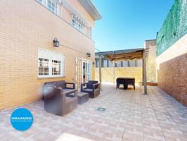 Unifamiliar Separadas En venta en Paracuellos De Jarama photo 0