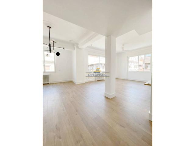 Piso con reforma total en Argüelles.1 plaza de garaje incluida. Precio no negociable. photo 0