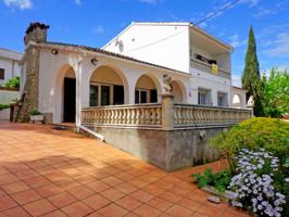 Casa En venta en L'Escala photo 0