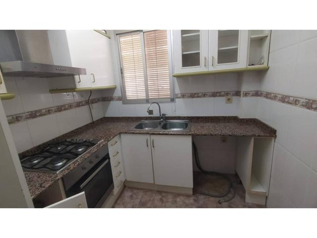 Piso en venta en Arrancapins(46008) photo 0