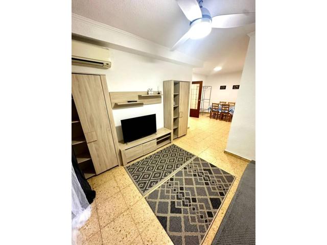 Piso en venta en La Malva-rosa(46011) photo 0