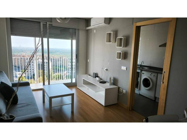 Piso en venta en Parc Central(46900) photo 0