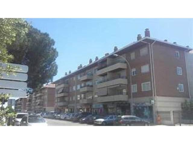 Local comercial en venta en Collado Villalba photo 0