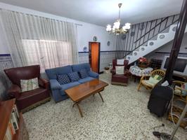 Casa - Chalet en venta en La Garrovilla de 200 m2 photo 0