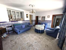 Casa - Chalet en venta en Esparragalejo de 251 m2 photo 0