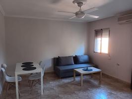 Habitación en alquiler en Mérida de 66 m2 photo 0