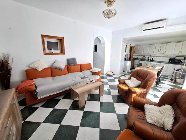 Casa - Chalet en venta en Mérida de 120 m2 photo 0