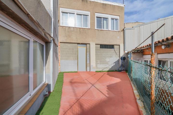 OPORTUNIDAD ÚNICA, CASA EN VENTA ZONA BARRIADA MIÓN!! photo 0