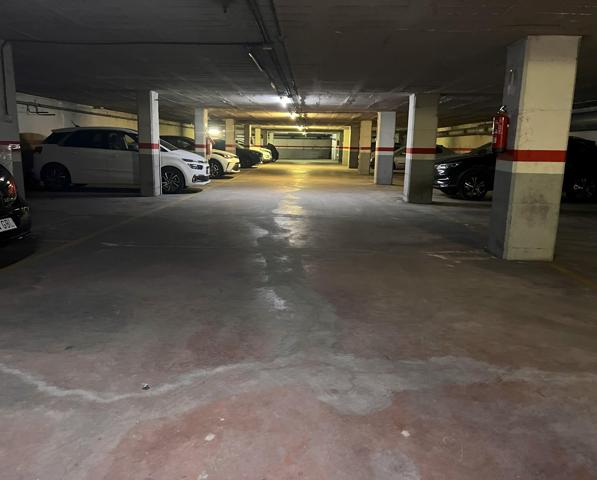PLAZA DE PARKING PARA COCHE MEDIANO photo 0