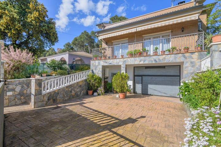 Casa en venta en Pinedes de Castellnou de Bages photo 0