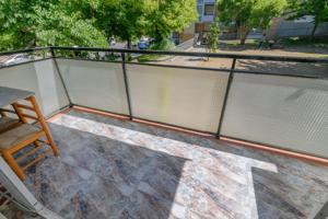 Amplia vivienda de 4 habitaciones en venta en la Font dels Capellans. photo 0