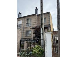 Chalet adosado en venta en Monforte de Lemos photo 0