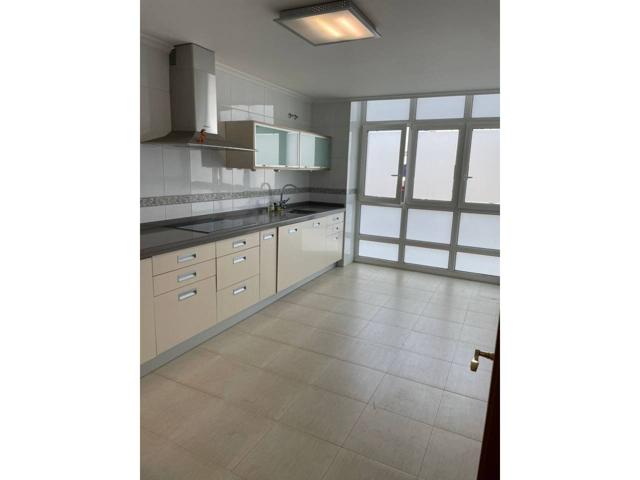 Venta de piso en Monforte de Lemos photo 0