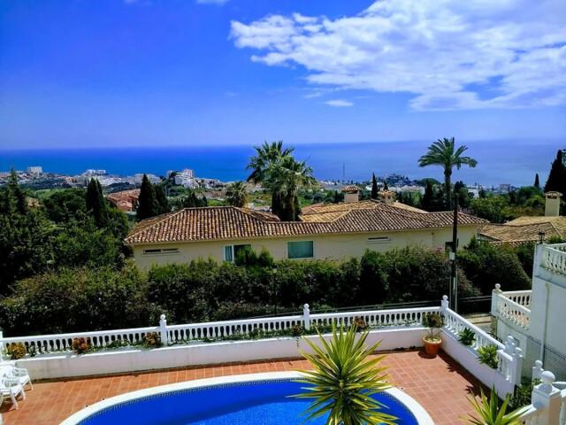 Casa-Chalet en Venta en Benalmadena Málaga photo 0