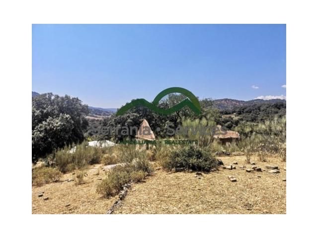 Granja En venta en Algatocín photo 0