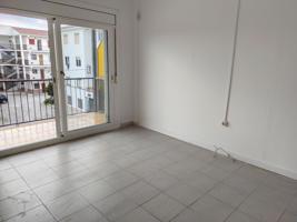 Piso En alquiler en Bellvei photo 0