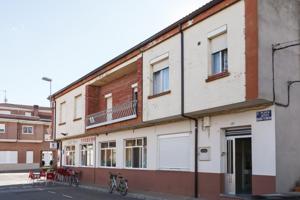 Piso En venta en Pz Campo Escolar, Pobladura De Pelayo García photo 0