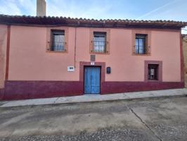 Unifamiliar Separadas En venta en Calle Consistorio, Melgar De Arriba photo 0