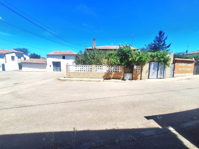 Unifamiliar En venta en Cl Caño, Villazanzo De Valderaduey photo 0