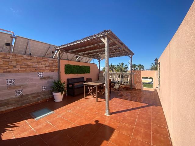 Villa En venta en Torrevieja photo 0