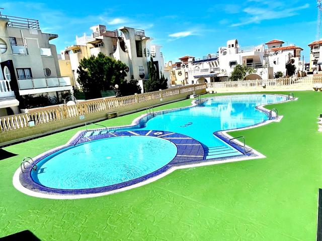 Piso En venta en Torrevieja photo 0