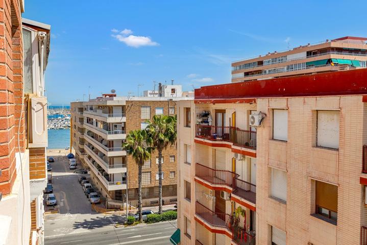 Piso En venta en Torrevieja photo 0