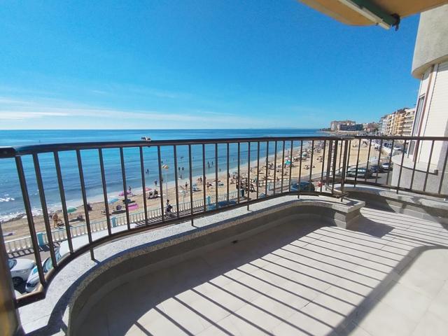 Piso En venta en Torrevieja photo 0