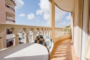 Piso En venta en Torrevieja photo 0