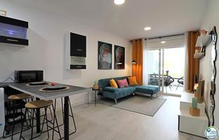 Empuriabrava: Apartamento completamente renovado con vistas al canal photo 0