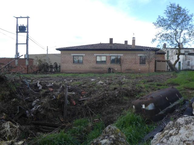 Casa unifamiliar en venta en Santa María del Campo photo 0