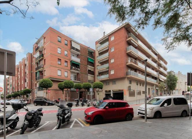 Piso En venta en Sant Feliu de Llobregat photo 0