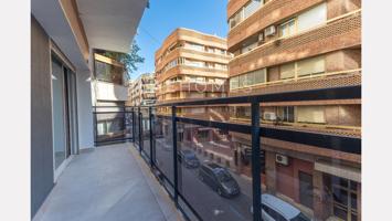 Piso amplio en venta en Alicante centro, junto a Maisonnave y El Corte Inglés – 136 m² con terraza photo 0