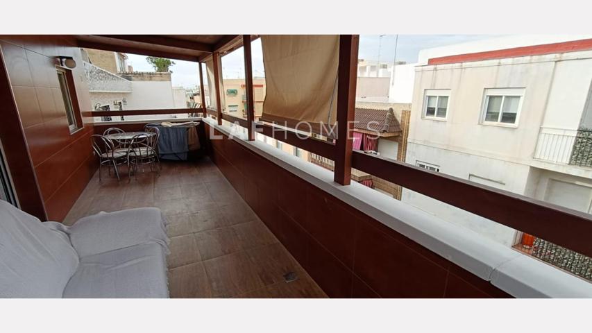Ático con Terraza en Carolinas – Espacio y Confort en una Ubicación Estratégica photo 0