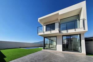 Chalets modernos de obra nueva cerca del mar en Alicante photo 0