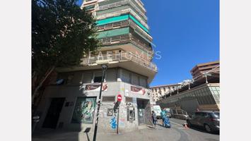 Oficina en alquiler en Alicante centro – Local comercial con gran visibilidad photo 0