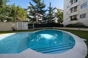 PISO CON PISCINA Y PARKING photo 0