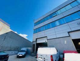 ¡OPORTUNIDAD ÚNICA! NAVE INDUSTRIAL DE 492 m² CON OFICINAS, BAÑO Y PATIO PRIVADO photo 0