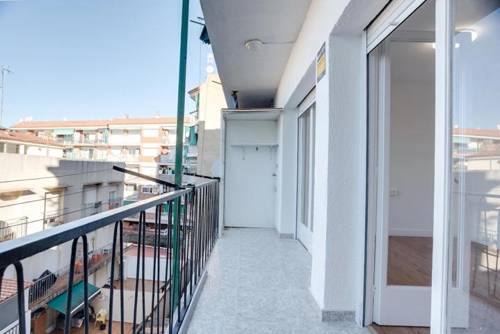 Oportunidad Única en Poblenou: Vivienda Reformada de 2 Habitaciones 🏡✨ photo 0