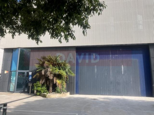 Industrial En alquiler en L'Hospitalet De Llobregat photo 0