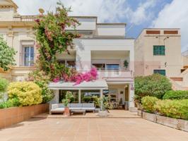 Casa En venta en Barcelona photo 0