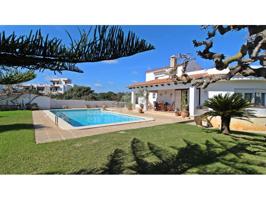 Villa En venta en Es Castell photo 0